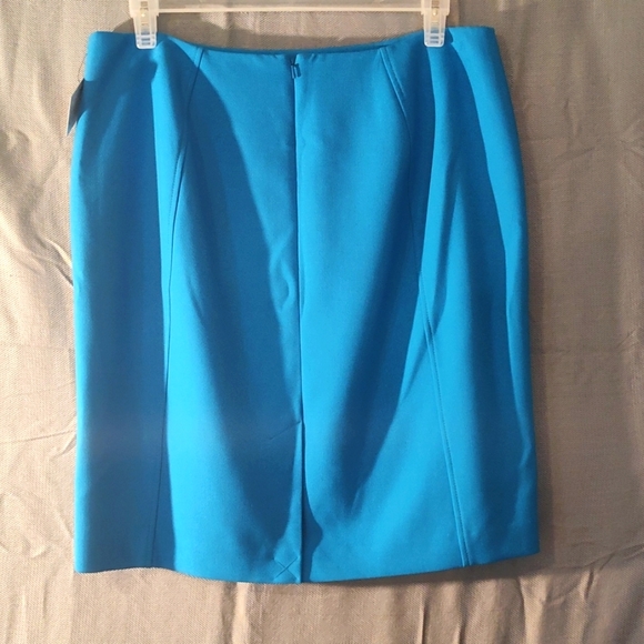 Halogen Skirt - Picture 2 of 5